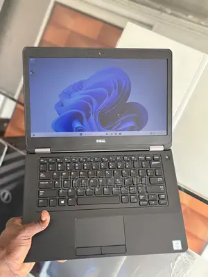 Dell Latitude 5480 Laptop - Core i5, 8GB RAM, 256GB SSD