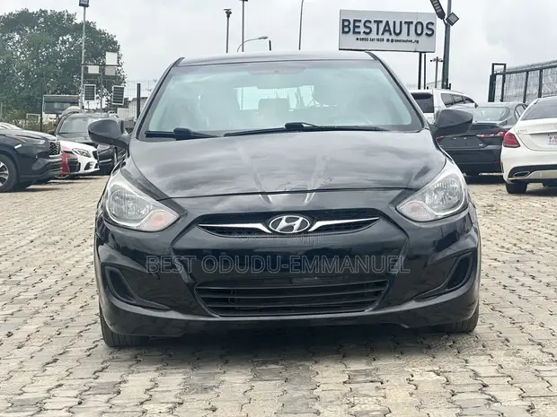 Hyundai Accent 2013 Black - 1