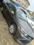Toyota Camry LE 2021 Grey - 2