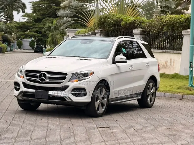 Mercedes-Benz GLE-Class 2019 White - 1