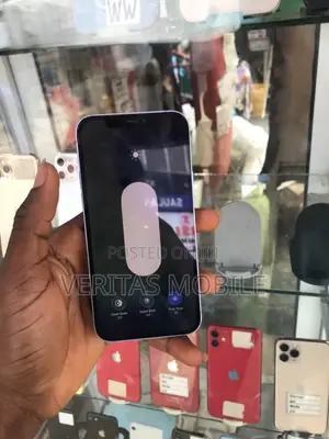 Apple iPhone 12 64GB Purple