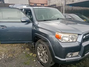 Toyota 4Runner Limited 4x4 2013