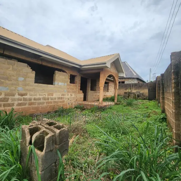 2-Bedroom Block of Flats for Sale in Ologuneru, Ibadan - 1