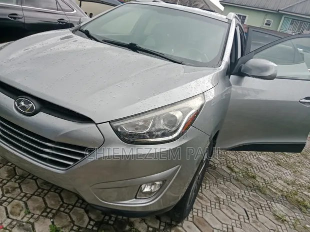 Hyundai Tucson Limited FWD 2015 Silver - 1