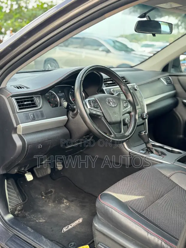 Toyota Camry SE Sedan 2016 - 1