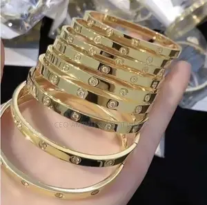 18 Karat Gold Ring - Brand New