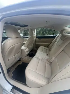 Lexus ES 350 FWD 2014 White