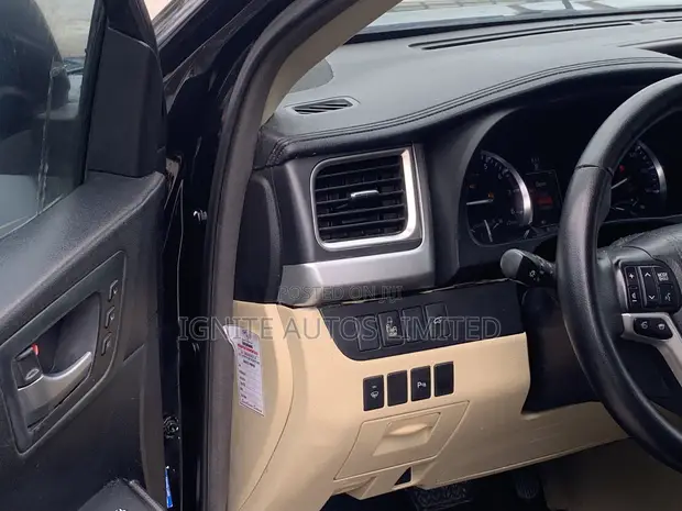 2015 Toyota Highlander Limited Platinum SUV - 1