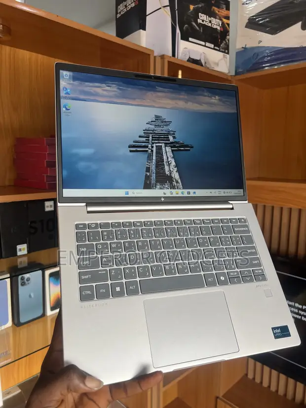 HP EliteBook 640 G11 Laptop - Core Ultra 7, 32GB RAM, 512GB SSD - 1