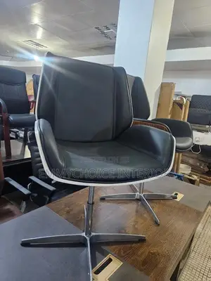 Boss Office Products Luxury Lounge Chair