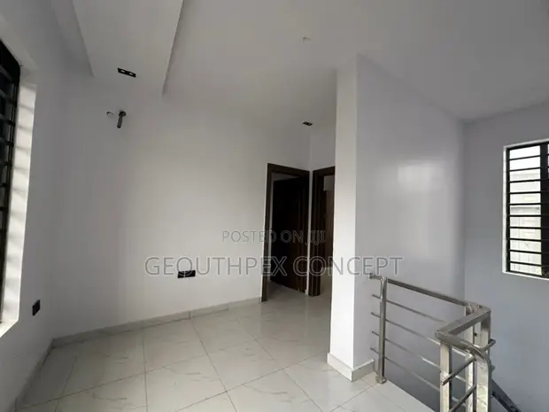 4-Bedroom Duplex for Sale in Aerodrome GRA, Samonda, Ibadan - 1