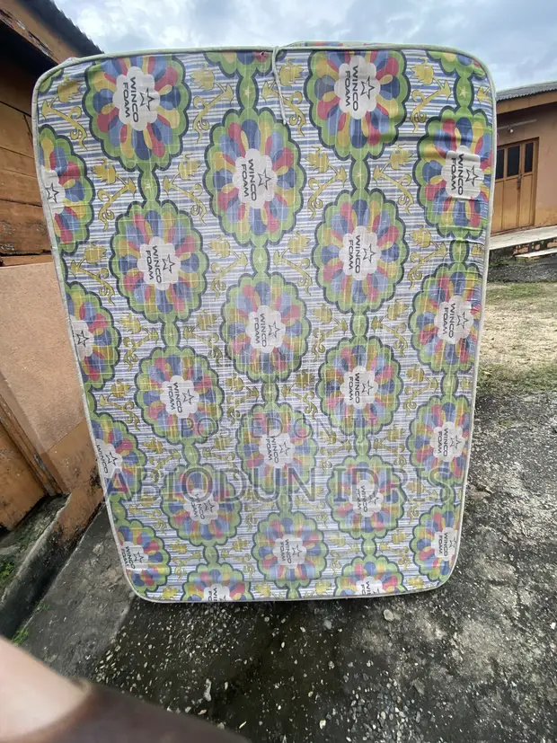 Winco Katifa Foam da aka yi amfani da shi 4.5 x 12 Inches - 1