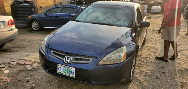 Honda Accord 2005 Blue - 1