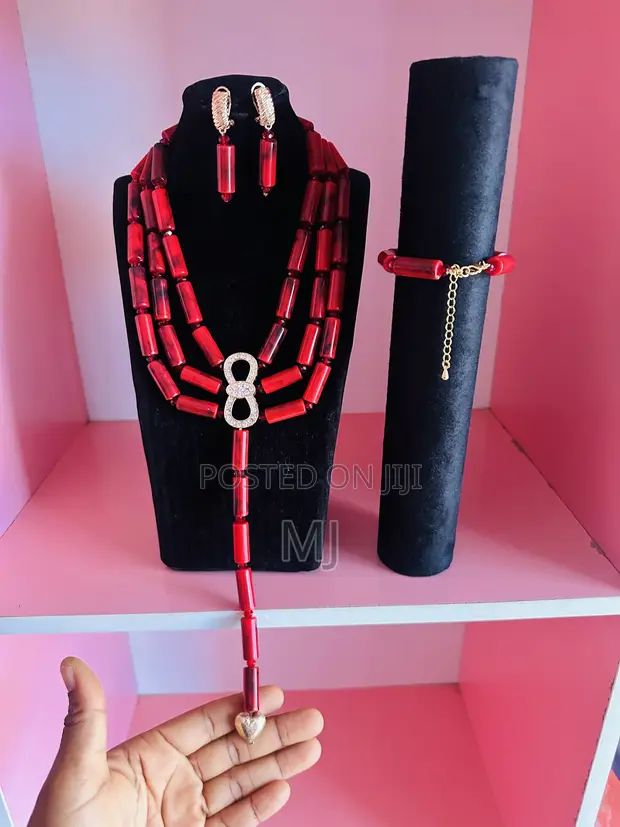Luxury Bridal Coral Bead Jewelry Set (Necklace, Earrings, Bracelet) - 1