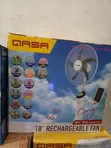 Qasa Fan Mai Sake Kunna da Hasken Rana tare da 2 Bulbs & Remote - 4