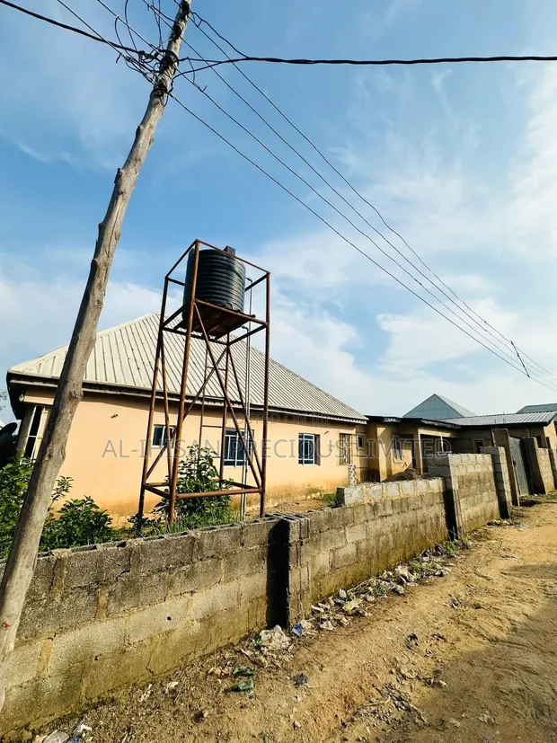 4 Bedroom Apartment for Sale in Dei-Dei, Abuja - 1
