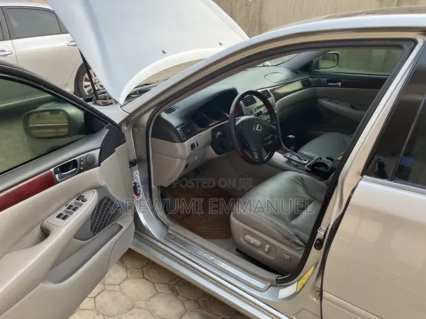 Lexus ES 330 Sedan 2004 Silver - 1