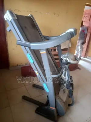 Universal Treadmill with Running Belt Issue
