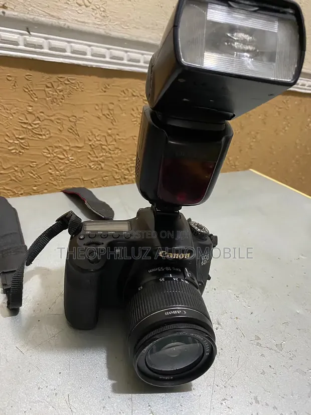 Canon EOS 60D Digital Camera (Used, Faulty Lens) - 1
