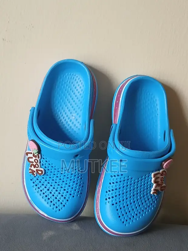 Yaran Crocs/Slides - Na Musamman & Trendy Design - 1