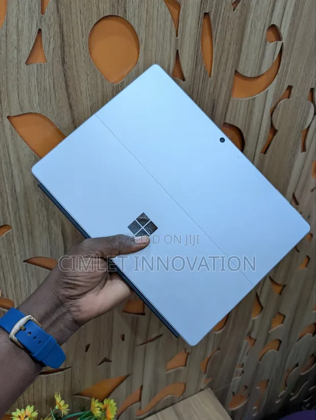 Microsoft Surface Pro 10 64GB RAM 1TB SSD Intel Core Ultra 7 - 1