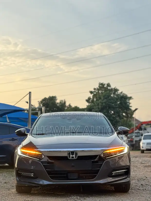 2018 Honda Accord Touring 2.0T Gray - 1