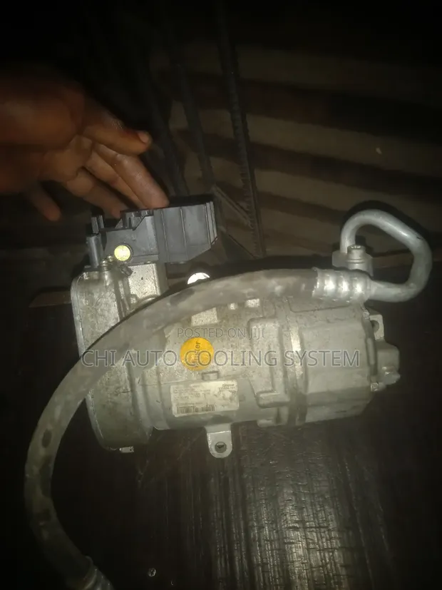 Mercedes-Benz S-Class AC Compressor (Used) - 1