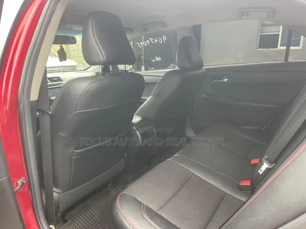 Toyota Camry SE Sedan 2017 - 1