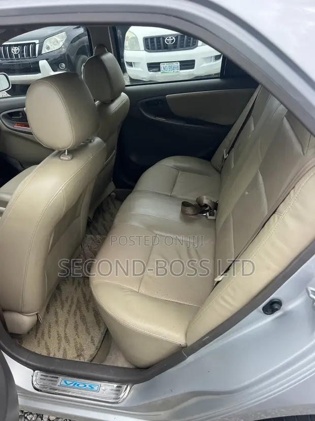 Toyota Vios 2005 1.5L Silver - 1