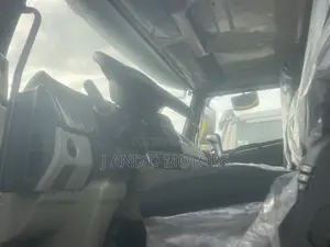 Tanker Man Fitar Da Mai Na Sinotruk HOWO Mai Kyau