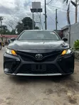 2019 Toyota Camry SE (2.5L 4cyl 8A) Black - 3