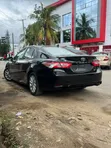 2019 Toyota Camry SE (2.5L 4cyl 8A) Black - 5