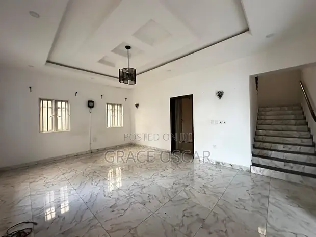 Gidan 4 Bedroom Mai Zaman Kansa don Hayarwa a Abijo GRA, Ajah - 1