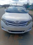 Toyota Venza 2010 White - 1