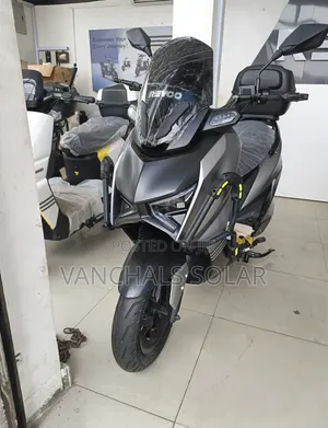 New Revoo E52 Electric Scooter 2026 Silver