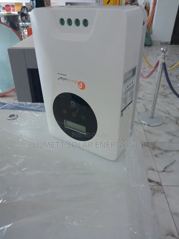Felicity IVEM 3024 Hybrid Inverter - 1