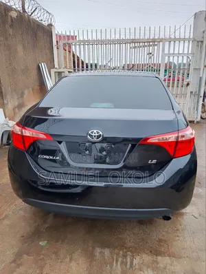 2018 Toyota Corolla LE (1.8L) - Accident-Free, Low Mileage