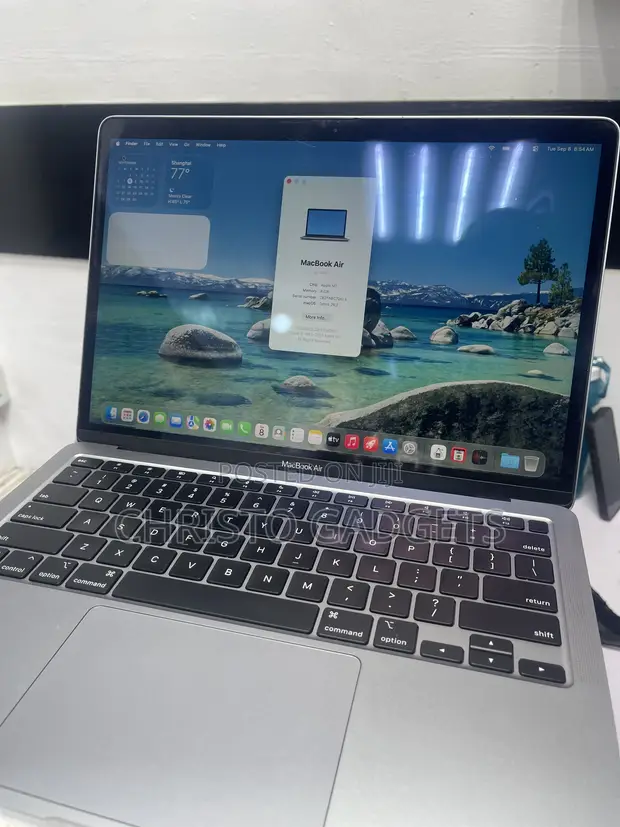 Apple MacBook Air 2020 M1 8GB RAM 256GB SSD - 1