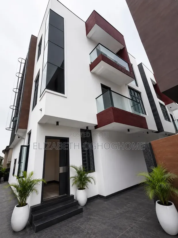 5-Bedroom Duplex don siyarwa a Lekki Phase 1 - 1