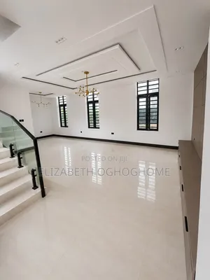 5-Bedroom Duplex don siyarwa a Lekki Phase 1