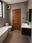 5-Bedroom Duplex don siyarwa a Lekki Phase 1 - 5