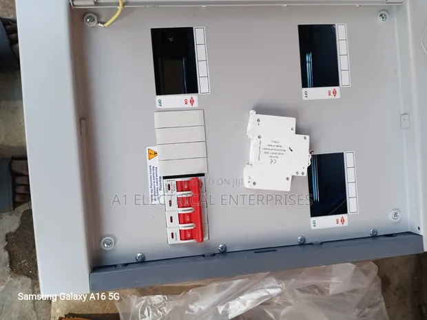 HPL D4 3-Phase Distribution Board - 1