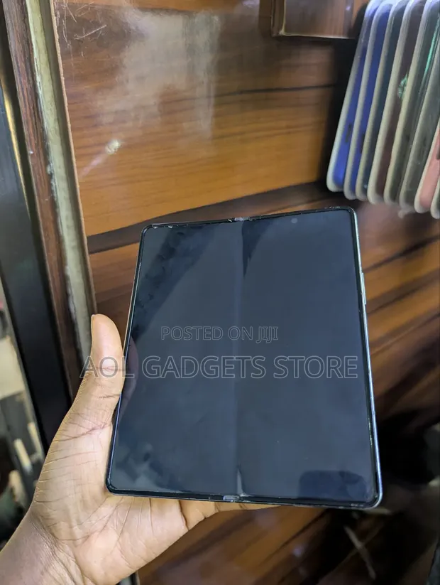 Samsung Galaxy Z Fold4 256GB Grey - 1