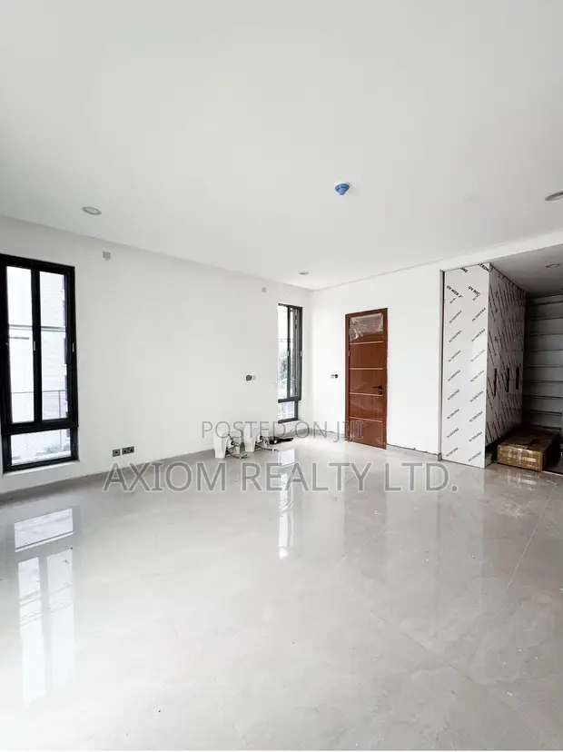 6-Bedroom Duplex for Sale in Banana Island, Ikoyi - 1