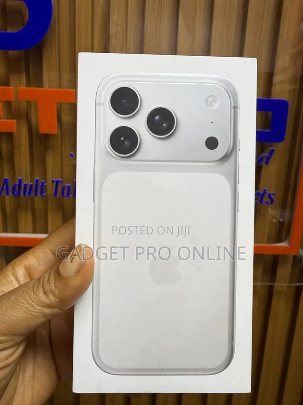 New Apple iPhone 17 Pro 512GB Silver - 1