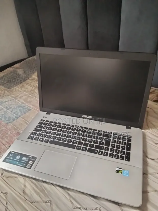 Asus F70SL Laptop 8GB RAM, Intel Core i5, 320GB HDD+SSD - 1