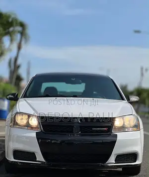 2013 Dodge Avenger White