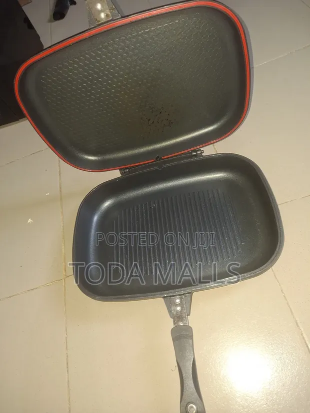 Moving Sale: Pots & Pans Set - 1