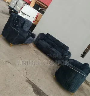 Sabon Couch Mai Kujeru 7 na Alfarma (3,2,1,1)