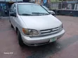 Toyota Sienna 2001 Silver - 1